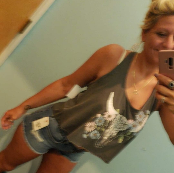 Meet your Posher, Lanie - Picture 4 of 16